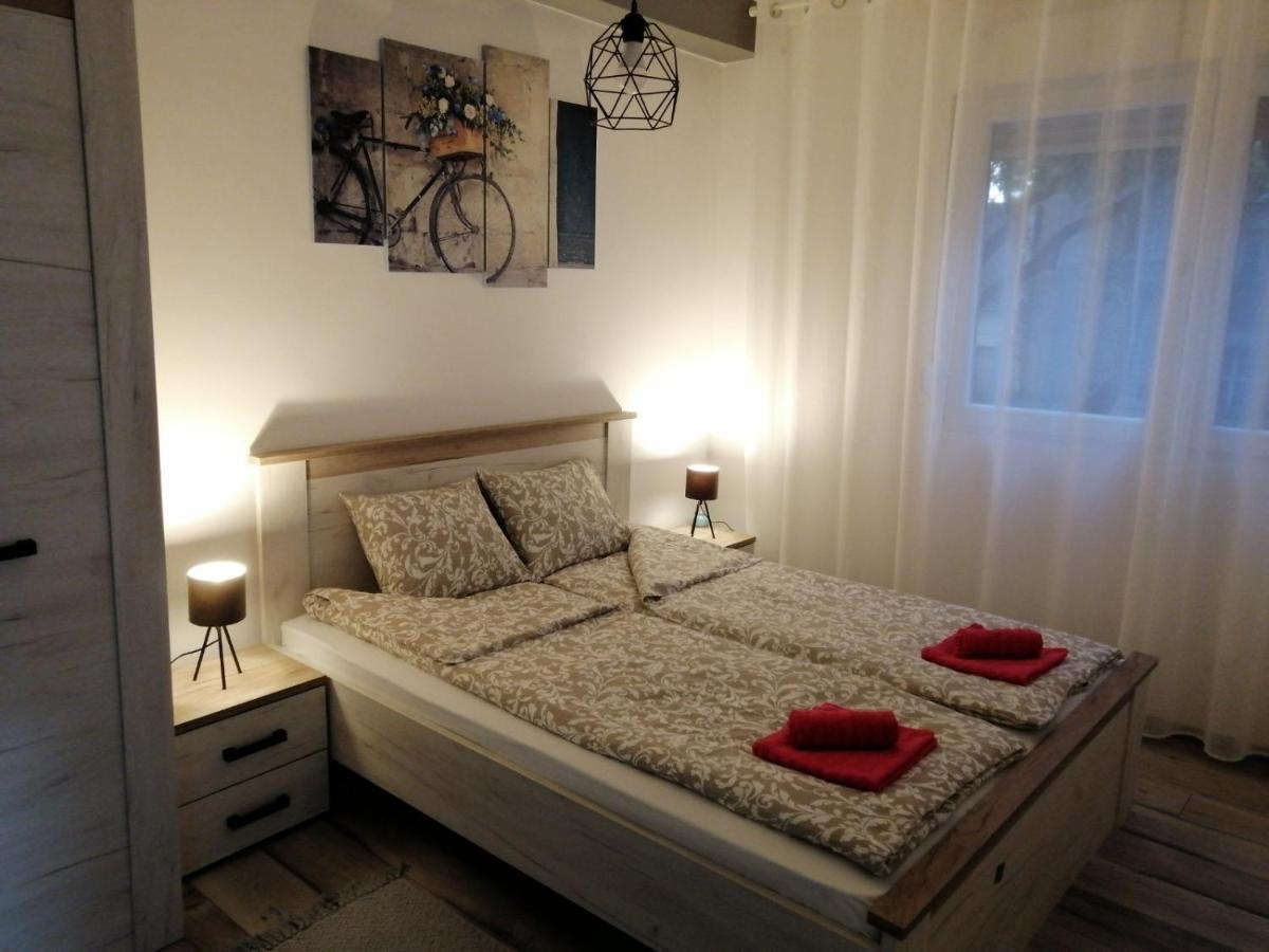 Apartman Petres Sombor Exterior foto